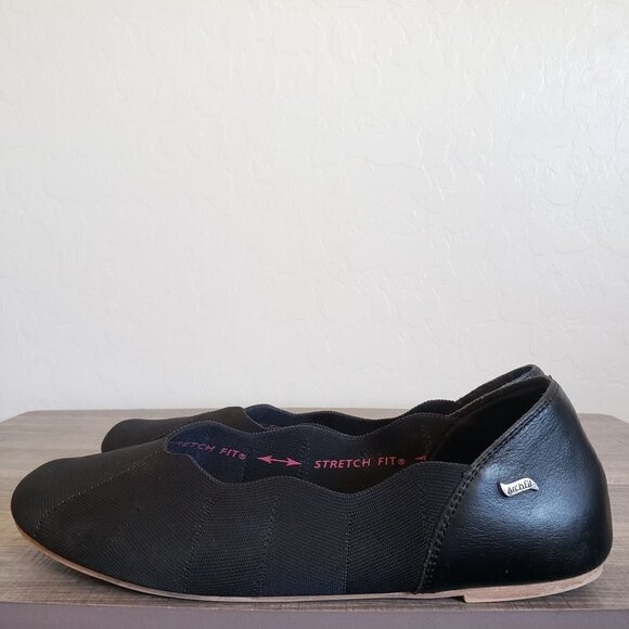 Skechers Arch Fit Must Be Mine Black Slip-On Ballet Flats Scalloped Women's 10 - Picture 3 of 12